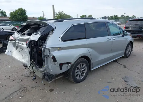 2022 Toyota Sienna Xle z USA, uszkodzony, nr VIN 5TDJSKFC4NS048133